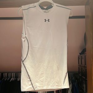NWOT Under Armour white with black stitching sleeveless heat-gear